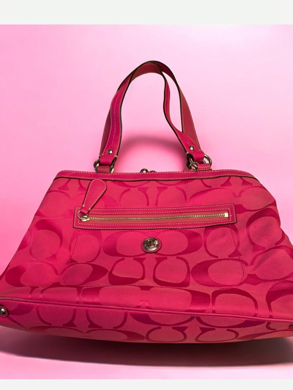 Coach Signature Laura Carryall in Magenta/Hot Pink. 14940 - Picture 2 of 16